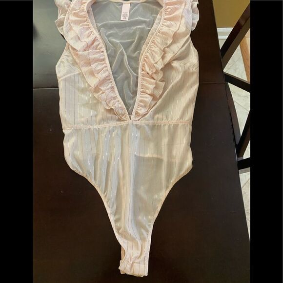 Victoria's Secret Pink Gold Metallic Stripe Bodysuit Small - Picture 11 of 14